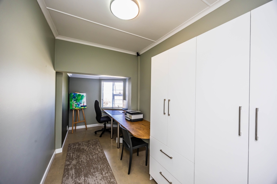 4 Bedroom Property for Sale in Beacon Bay Eastern Cape